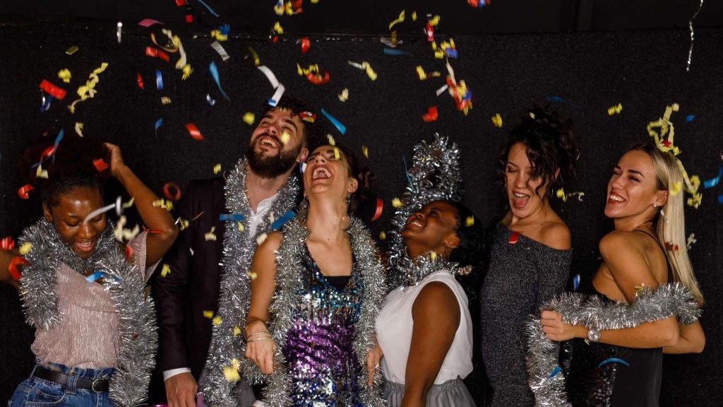 Holly Jolly Raleigh Adult Prom Is Seeking&nbsp;Sponsors